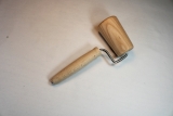 Eckroller fr Teig aus unbehandeltem Buchenholz
